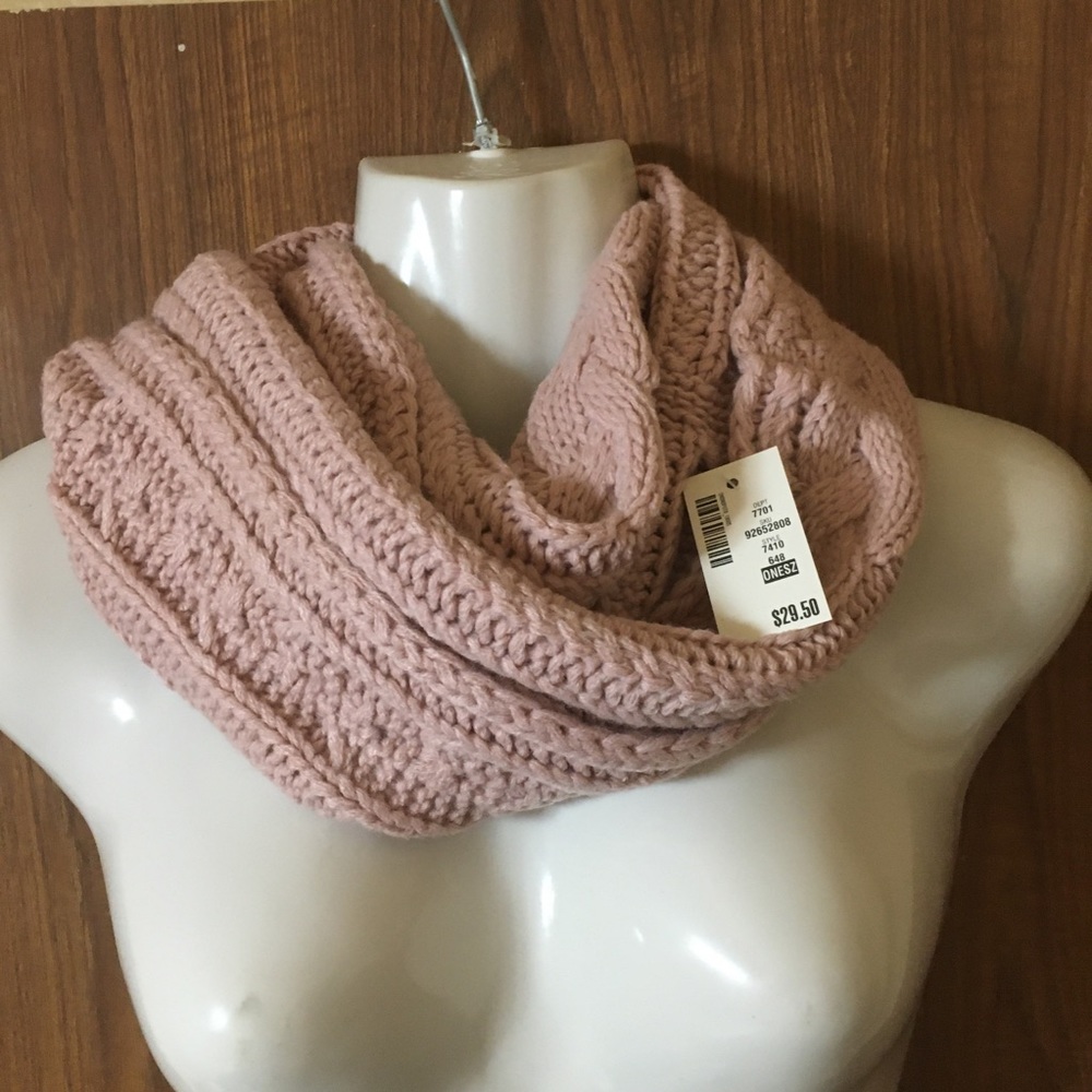 Pale Pink Infinity Knit Scarf NWT